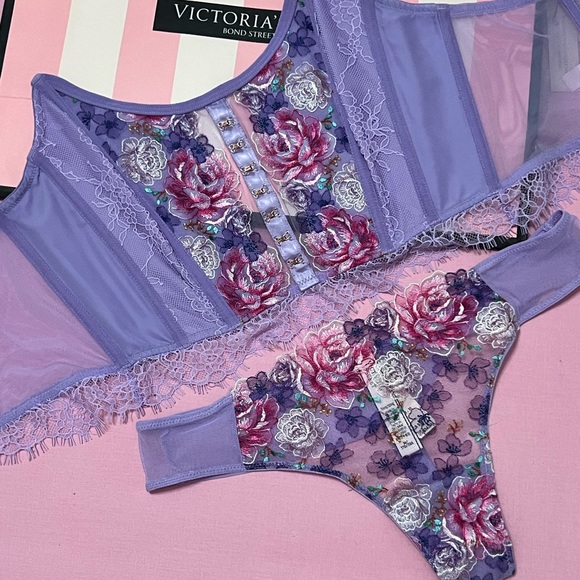 SALE $1̶2̶5̶ Victoria’s Secret Dream Angels Floral Embroidered Longline set 😍 - Picture 1 of 6